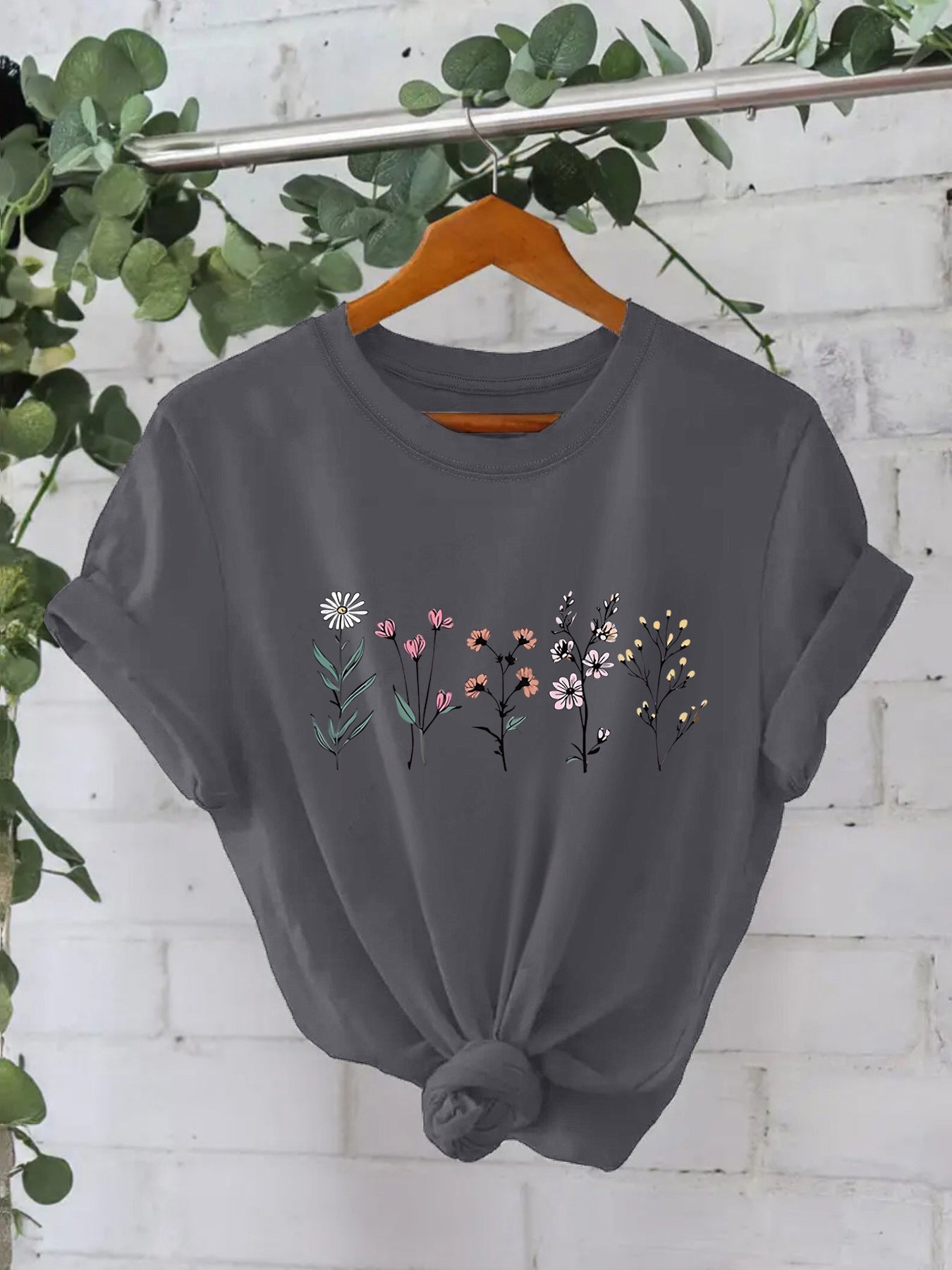 Round neck floral print top