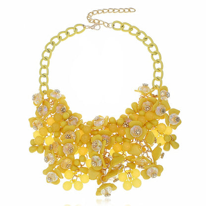 Fashionable and trendy necklaces colorful flowers exaggerated necklaces for women