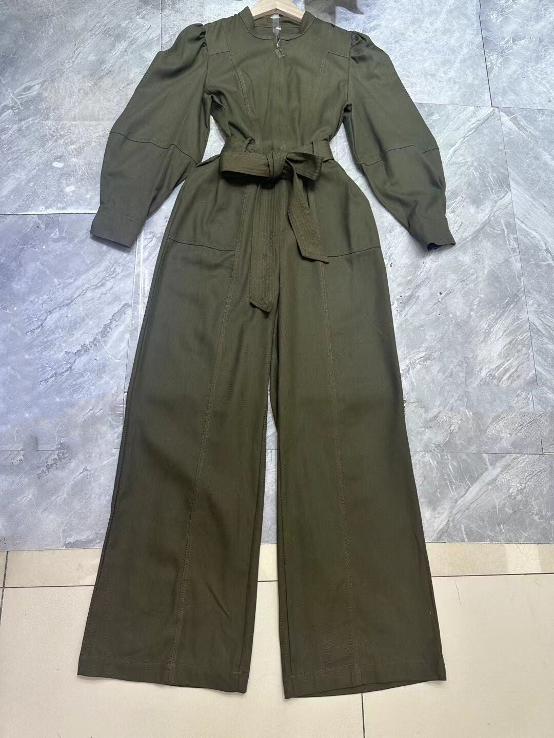 European and American vacation style lantern sleeves, long sleeves, zipper ties, wide leg jumpsuit, long pants