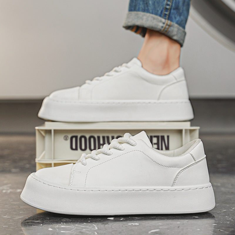 Modieuze witte heren sneakers met veters en dikke zool lakleer