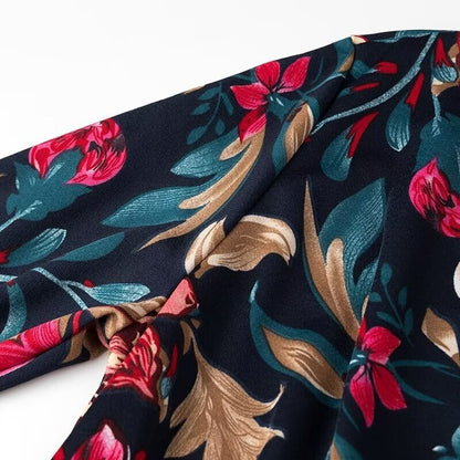 Elegante jurk met V-hals lange mouwen en bloemenprint