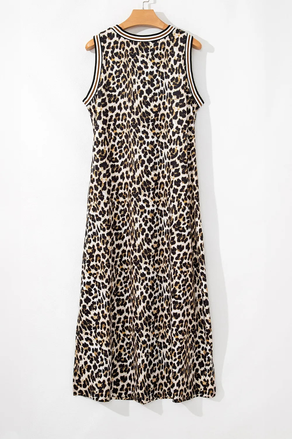 Mouwloze maxi-jurk met luipaardprint en zijsplit