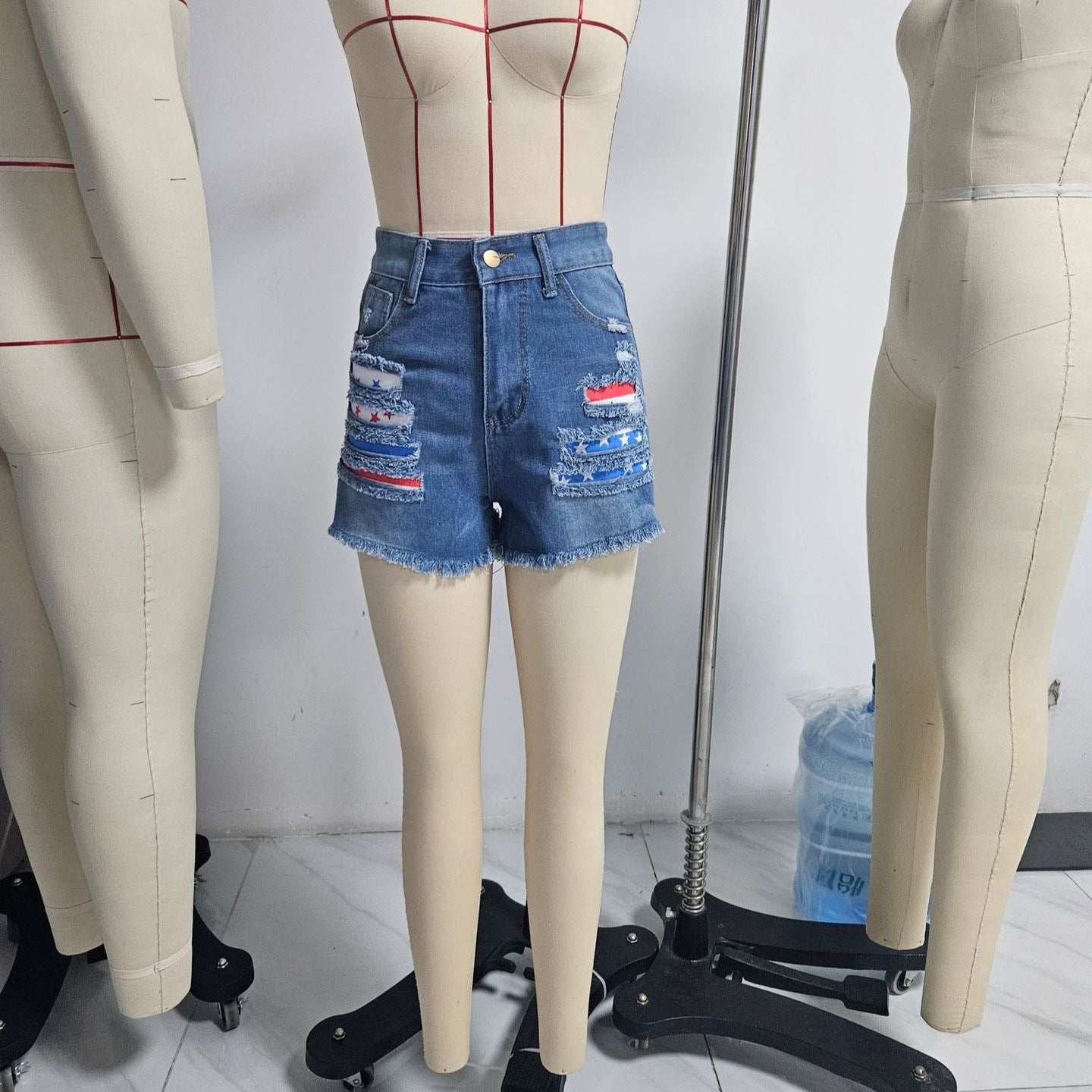 Loose patch casual denim shorts