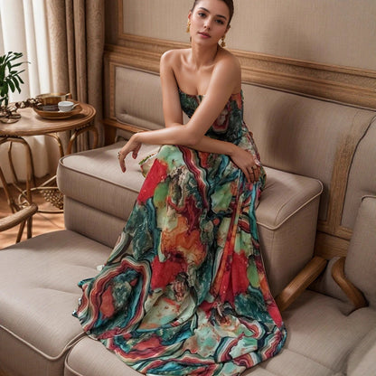 Elegante bedrukte aansluitende strapless maxi-jurk met elastische lijf en uitlopende rok