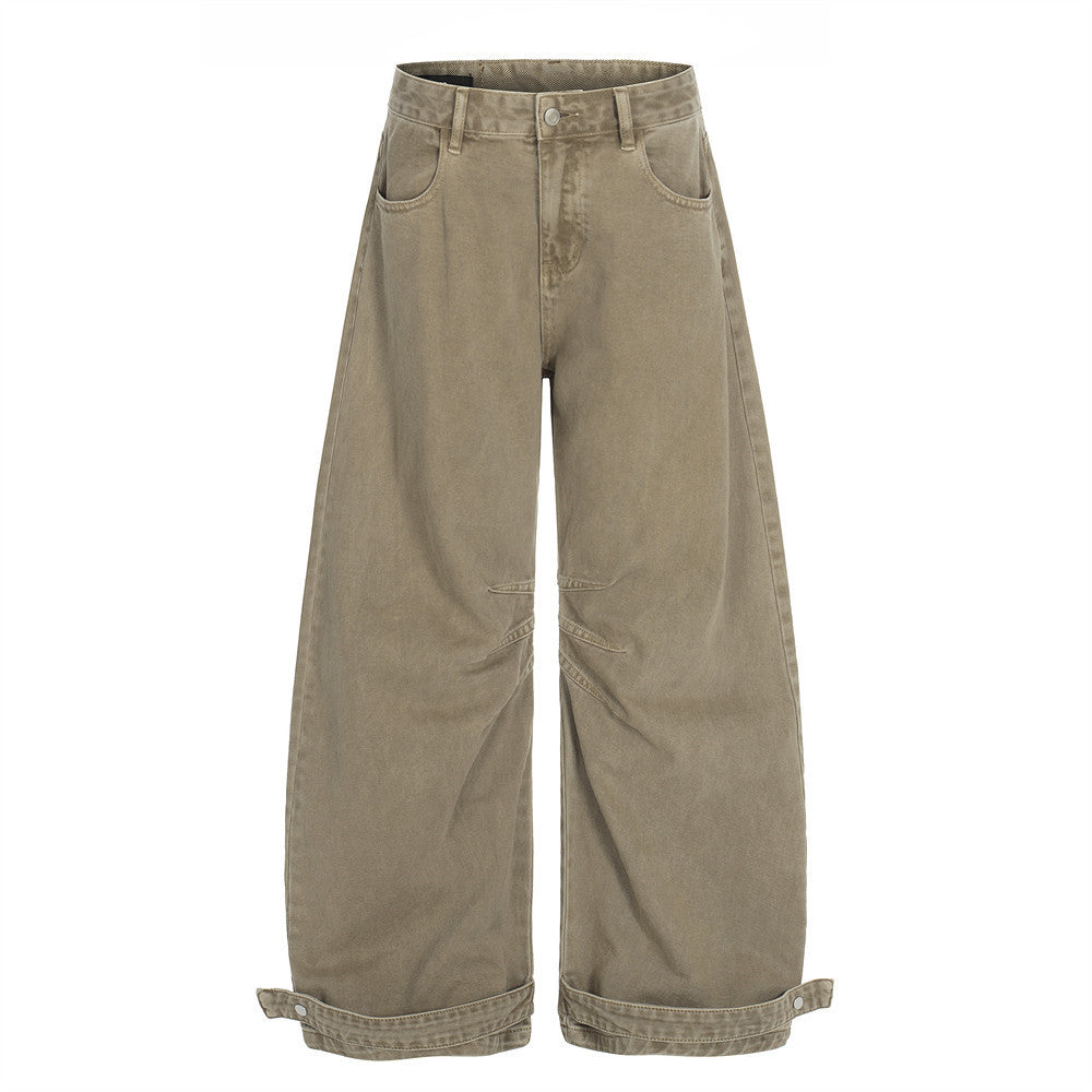 Losse broek met wijde pijpen
