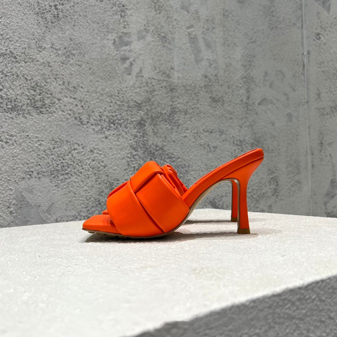 Dames slippers met hoge hakken van gesplitst leer in effen kleur