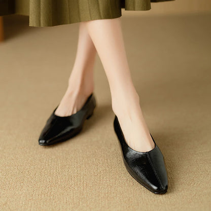 Modieuze damesloafers van echt schapenleer met spitse neus