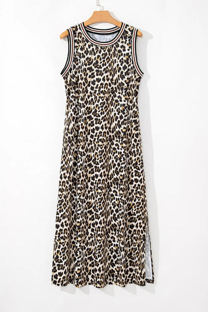 Mouwloze maxi-jurk met luipaardprint en zijsplit