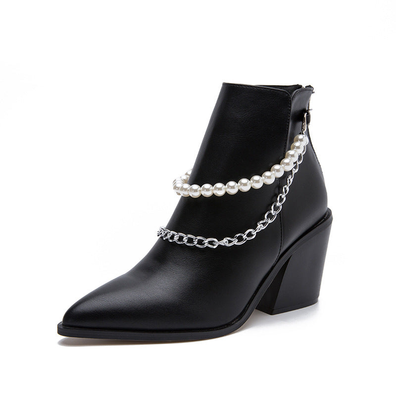 Korte laarzen voor dames met parel-ketting details spitse neus en hoge blokhakken