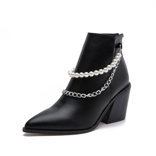 Korte laarzen voor dames met parel-ketting details spitse neus en hoge blokhakken