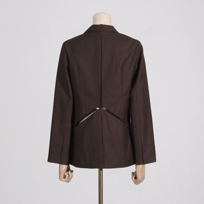 Effe kleur damesblazer met opengewerkte details