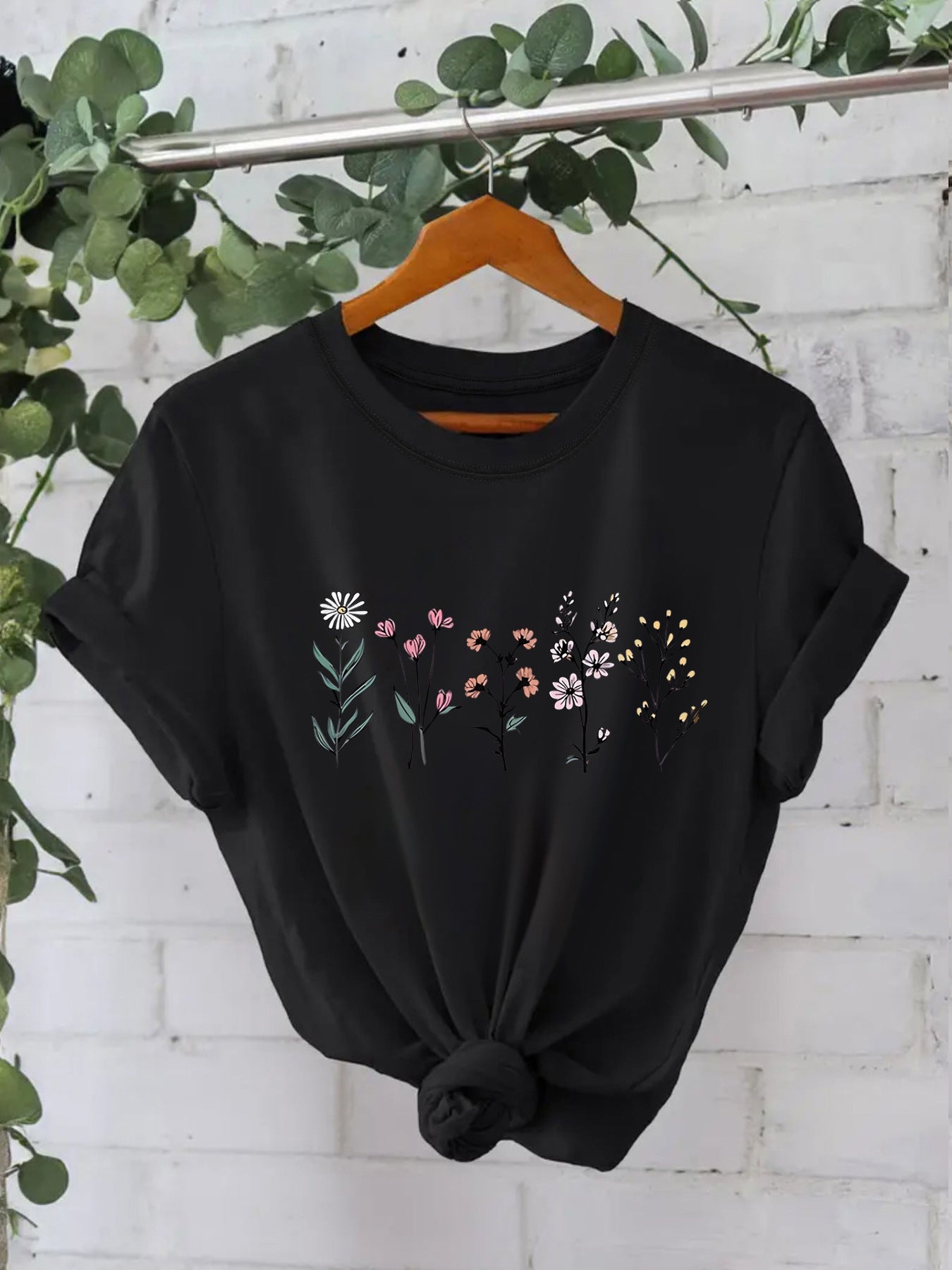 Round neck floral print top