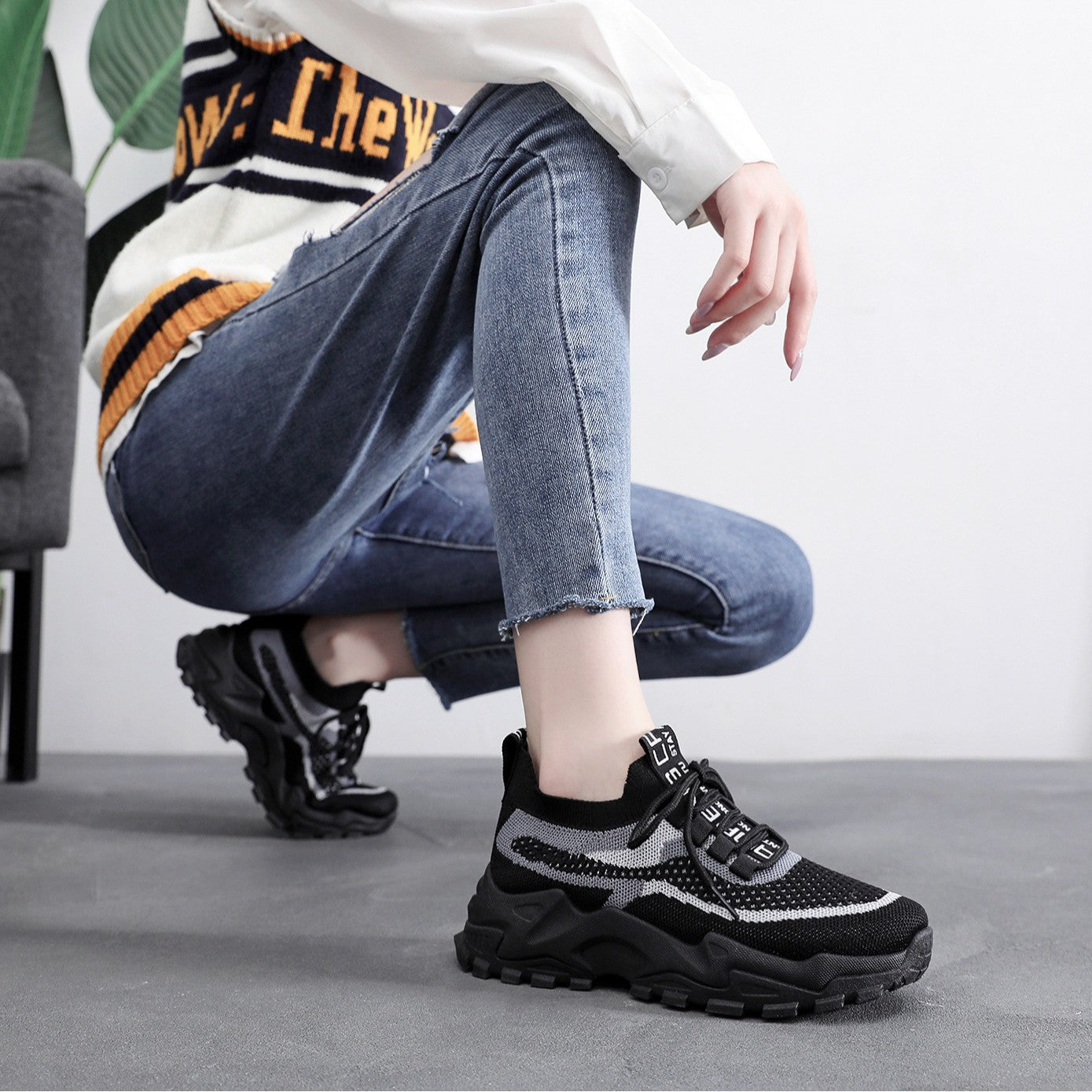 Flyknit shoes breathable and comfortable thick soled shoes dad shoes women's sports shoes