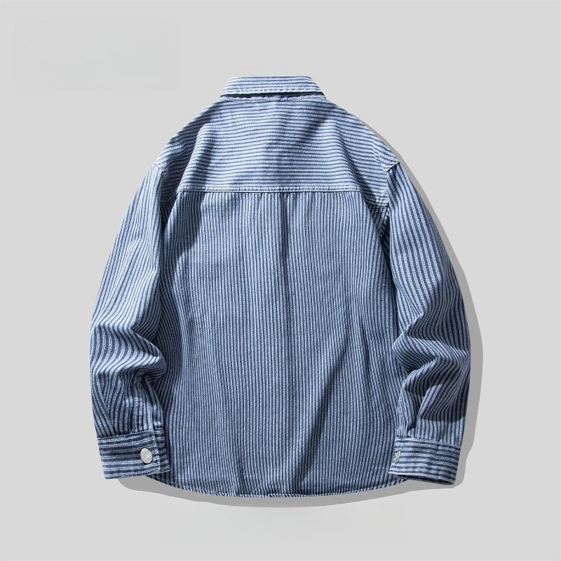 Vintage and trendy denim shirt for men in spring and autumn