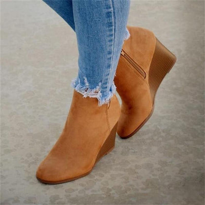2025 autumn and winter New flat wedge short boots Women's independent station cross-border retro horse Chelsea boots plus size women's boots