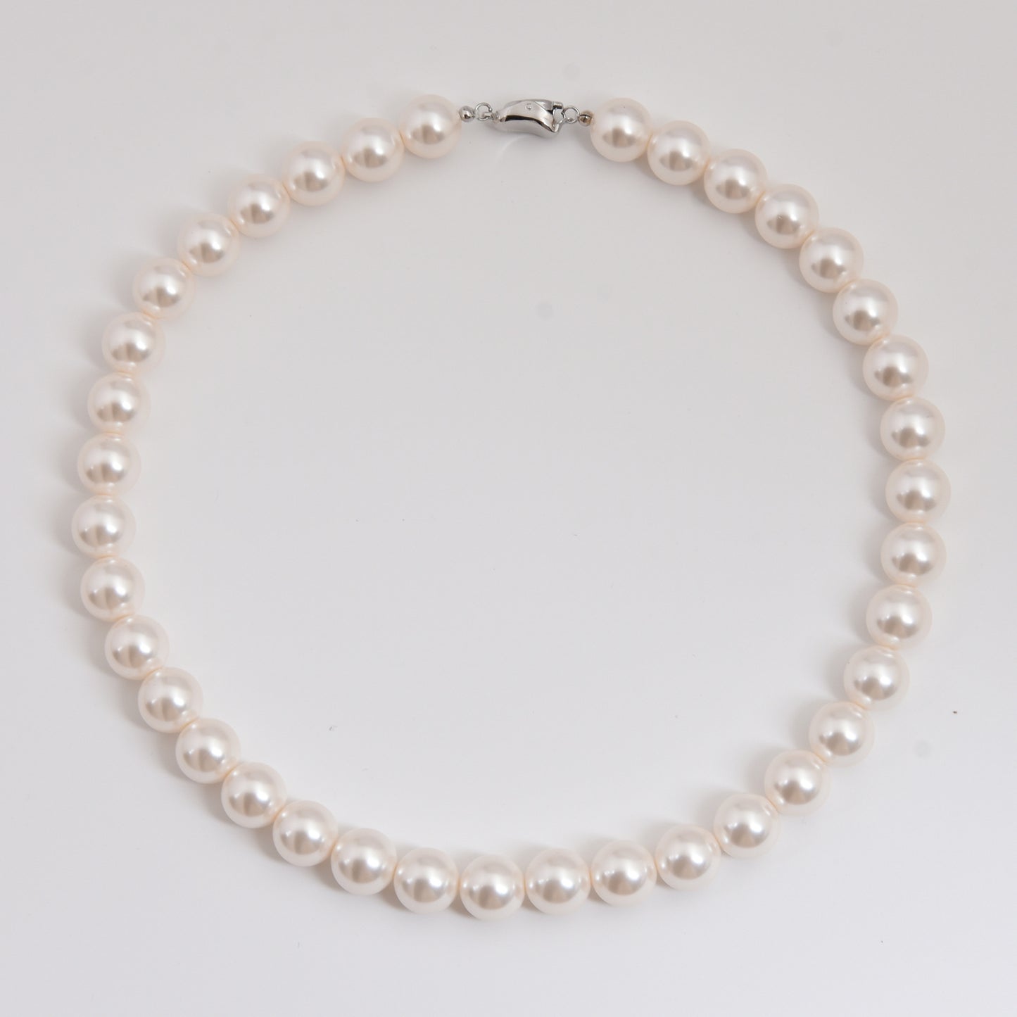 Film and Television same style 925 Yuanbao knot pearl necklace knotted clavicle chain French gray pearl chain offline store hot selling product