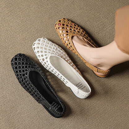 2025 spring and summer new women's casual sandals pointed toe toe cap weaving hollow breathable plus size soft bottom hole shoes