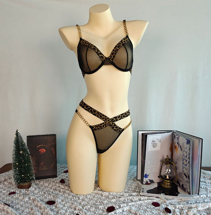 European and American underwear women's foreign trade bra set cross-border independent station metal chain cross-border sexy suspenders underwear wholesale