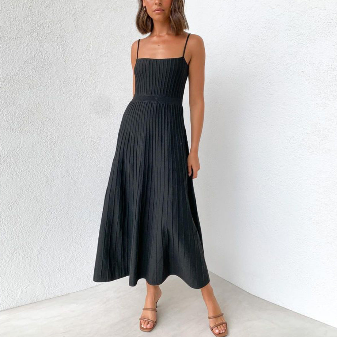 2023 Women's new pure color tube-top high waist spaghetti straps sleeveless knitted dress seaside vacation pleated maxi skirt for women