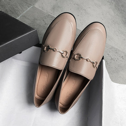 Small leather shoes for women British shoes 2025 Spring and Autumn new versatile slip-on flat retro plus size women's shoes 41-43
