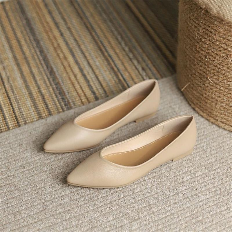French flat pumps 2025 new spring and autumn pointed gentle fairy lady commuter low-cut work shoes plus size nurse shoes