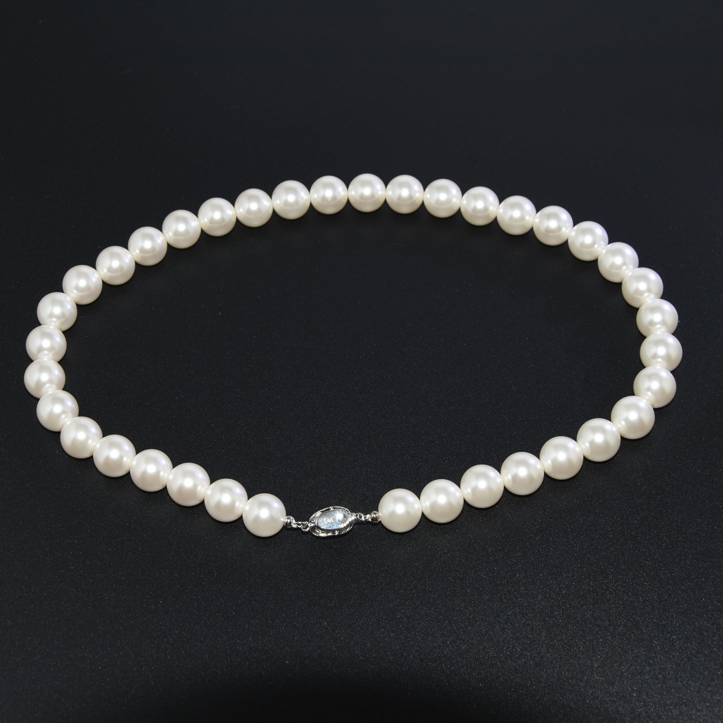 Film and Television same style 925 Yuanbao knot pearl necklace knotted clavicle chain French gray pearl chain offline store hot selling product