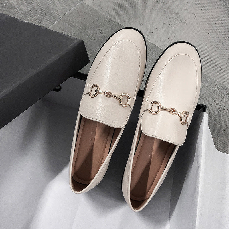 Small leather shoes for women British shoes 2025 Spring and Autumn new versatile slip-on flat retro plus size women's shoes 41-43