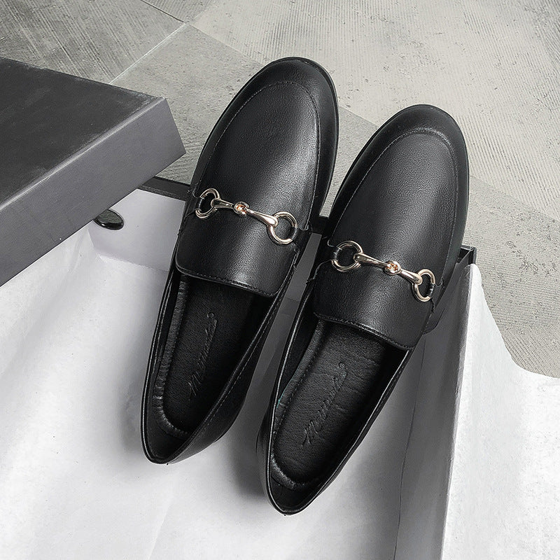 Small leather shoes for women British shoes 2025 Spring and Autumn new versatile slip-on flat retro plus size women's shoes 41-43