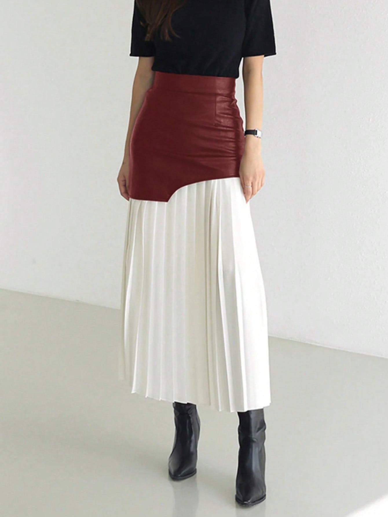 British elegance special-interest design 2024 Autumn New High waist temperament fashion stitching pleated contrast skirt women