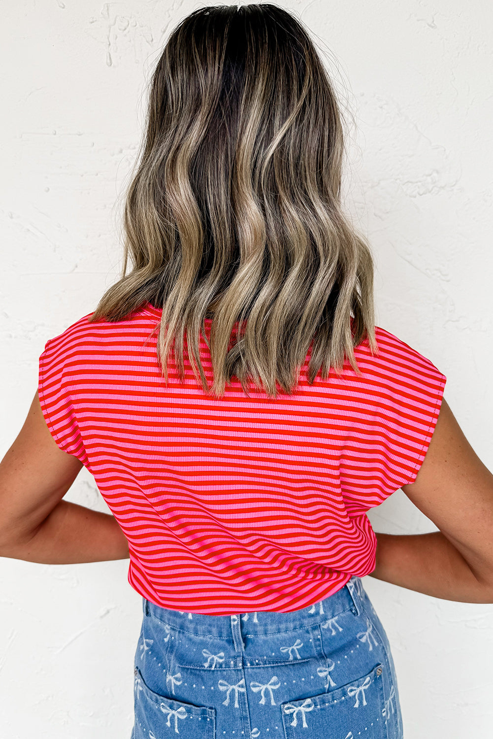 Gestreepte T-shirt met ribboord korte mouwen en ronde hals