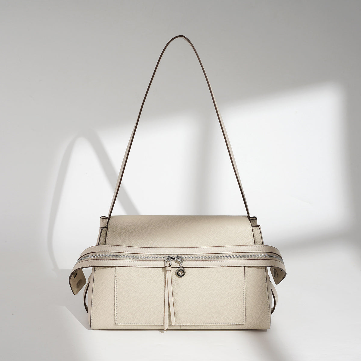 Elegant genuine leather shoulder bag in Kelly style