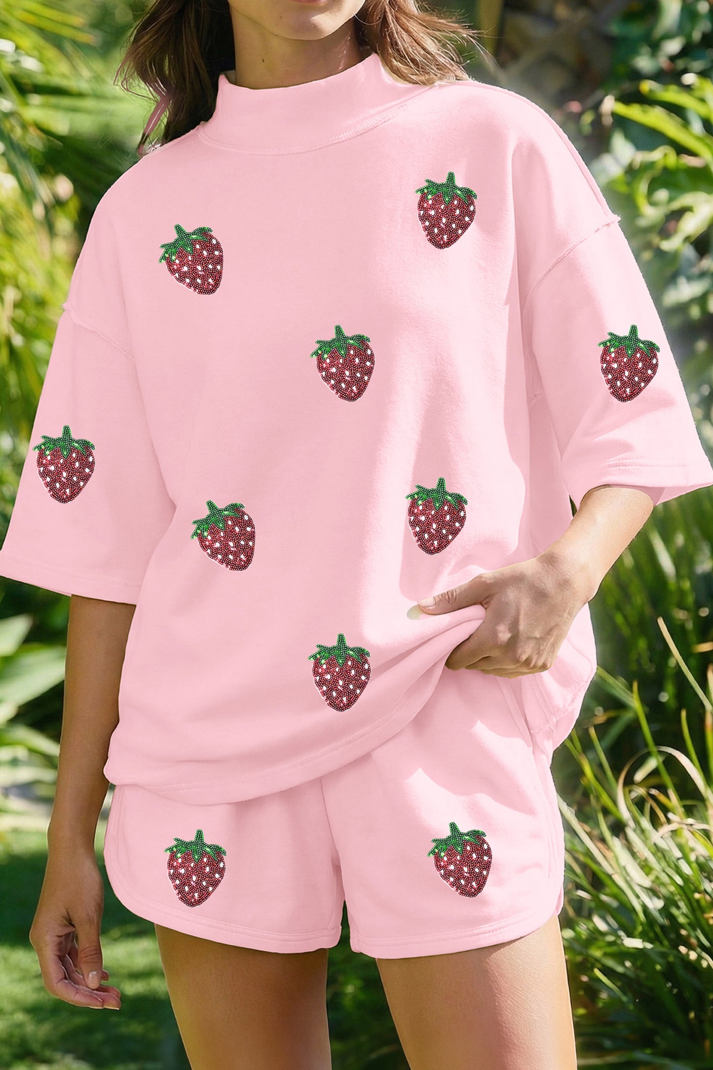 Oversized T-shirt met pailletten aardbeienprint en bijpassende casual shorts
