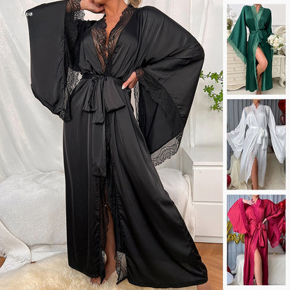 Lady's lace long-sleeved nightgown set