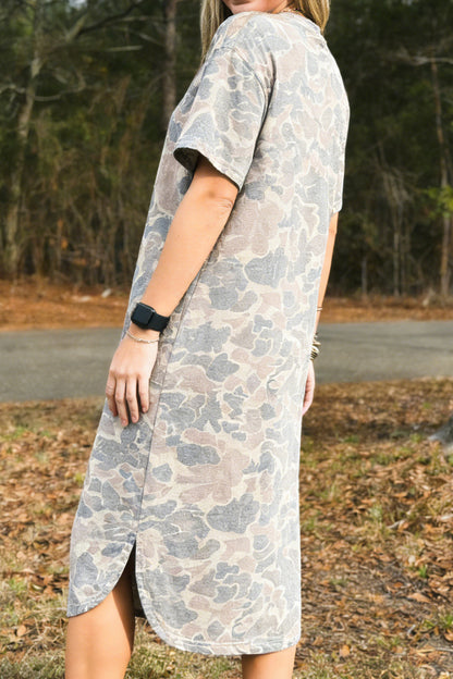 Casual jurk met korte mouwen camouflageprint verlaagde schouders en zijsplitten