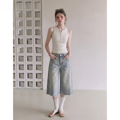 Womens Rhinestone Frayed Hem Cropped Jeans