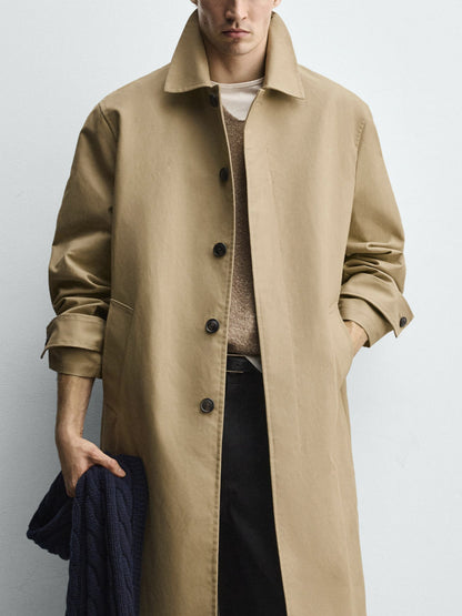 Simple and stylish wide-fit trench coat