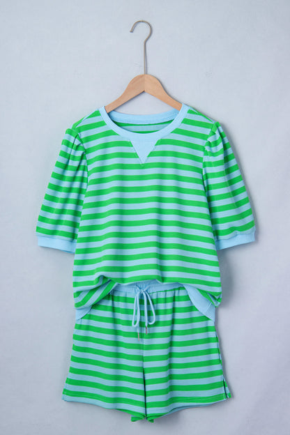 Gestreepte T-shirt met pofmouwen en bijpassende shorts