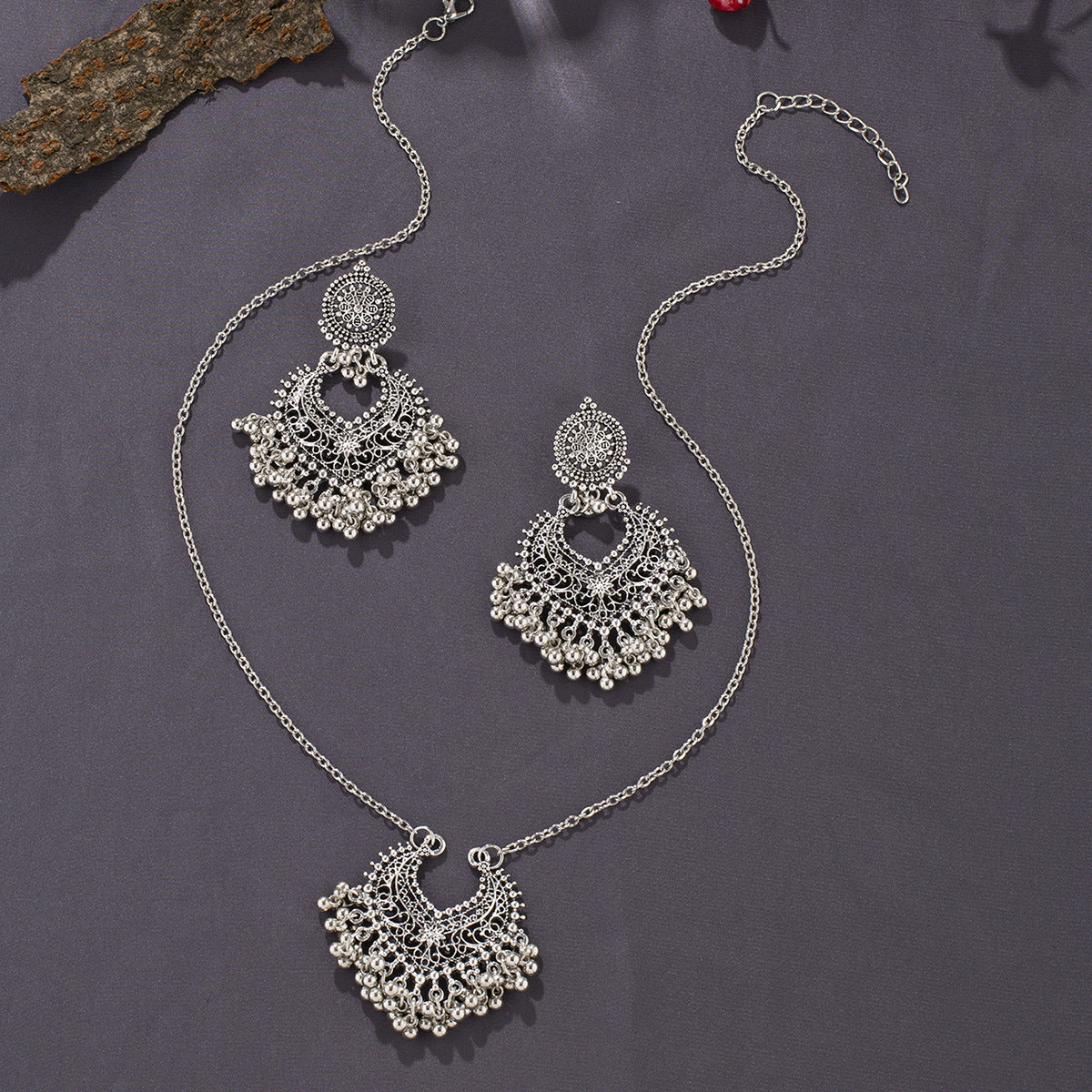 Bohemian retro oorbellen en ketting set met belletjes