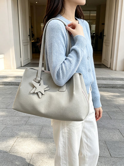 Star pendant tote shoulder bag