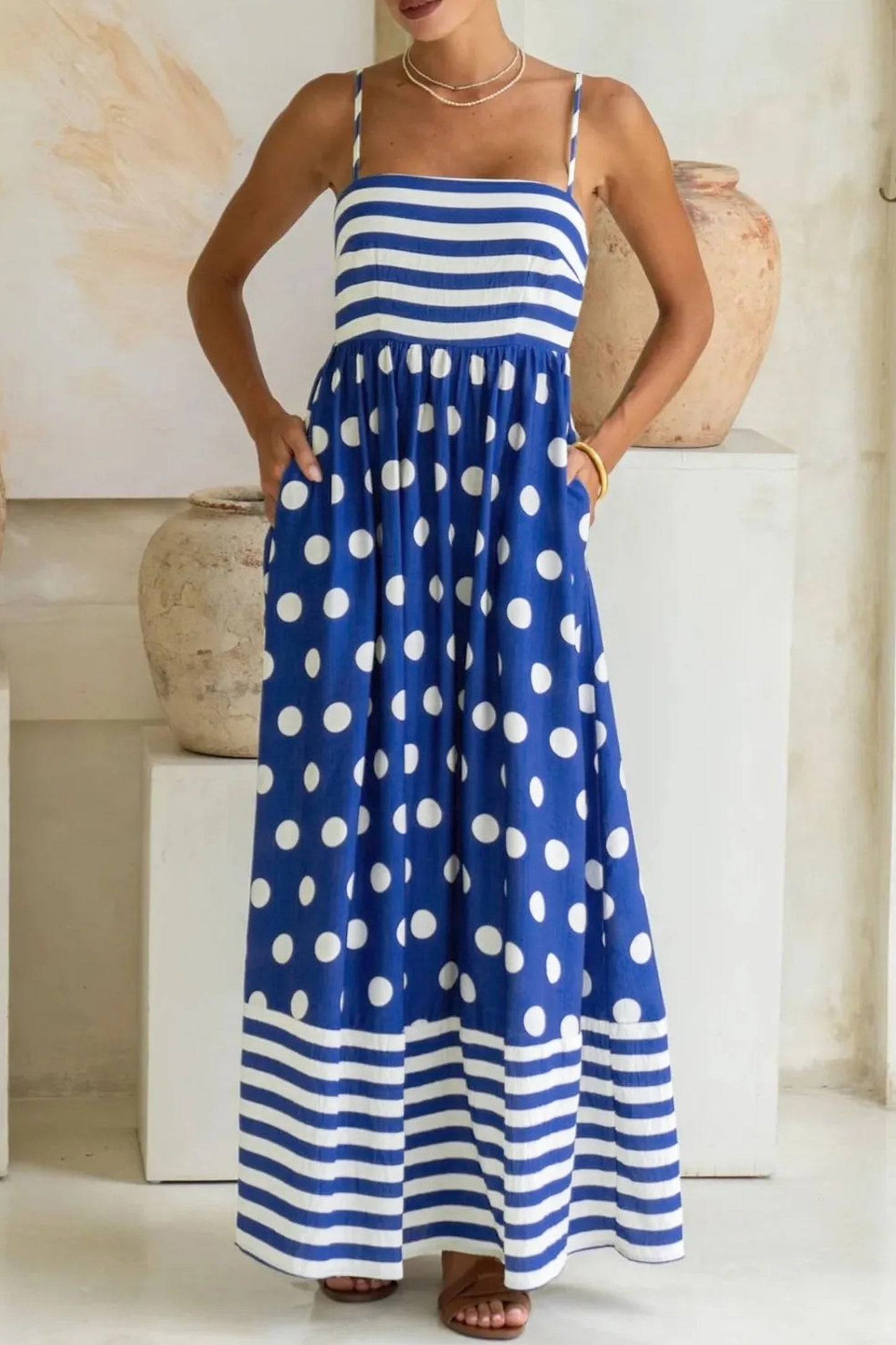 Blauw gestreepte maxi-jurk met stippen en patchwork hoge taille en spaghettibandjes