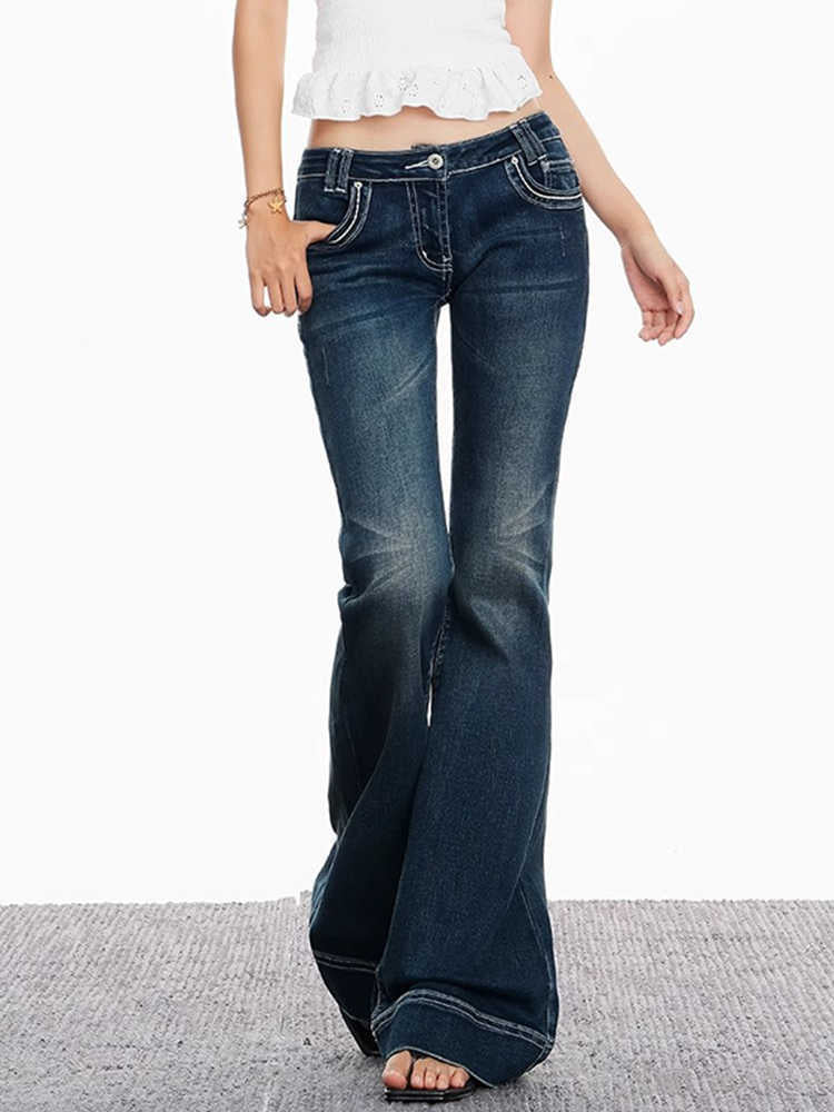 Low-rise bootcut jeans