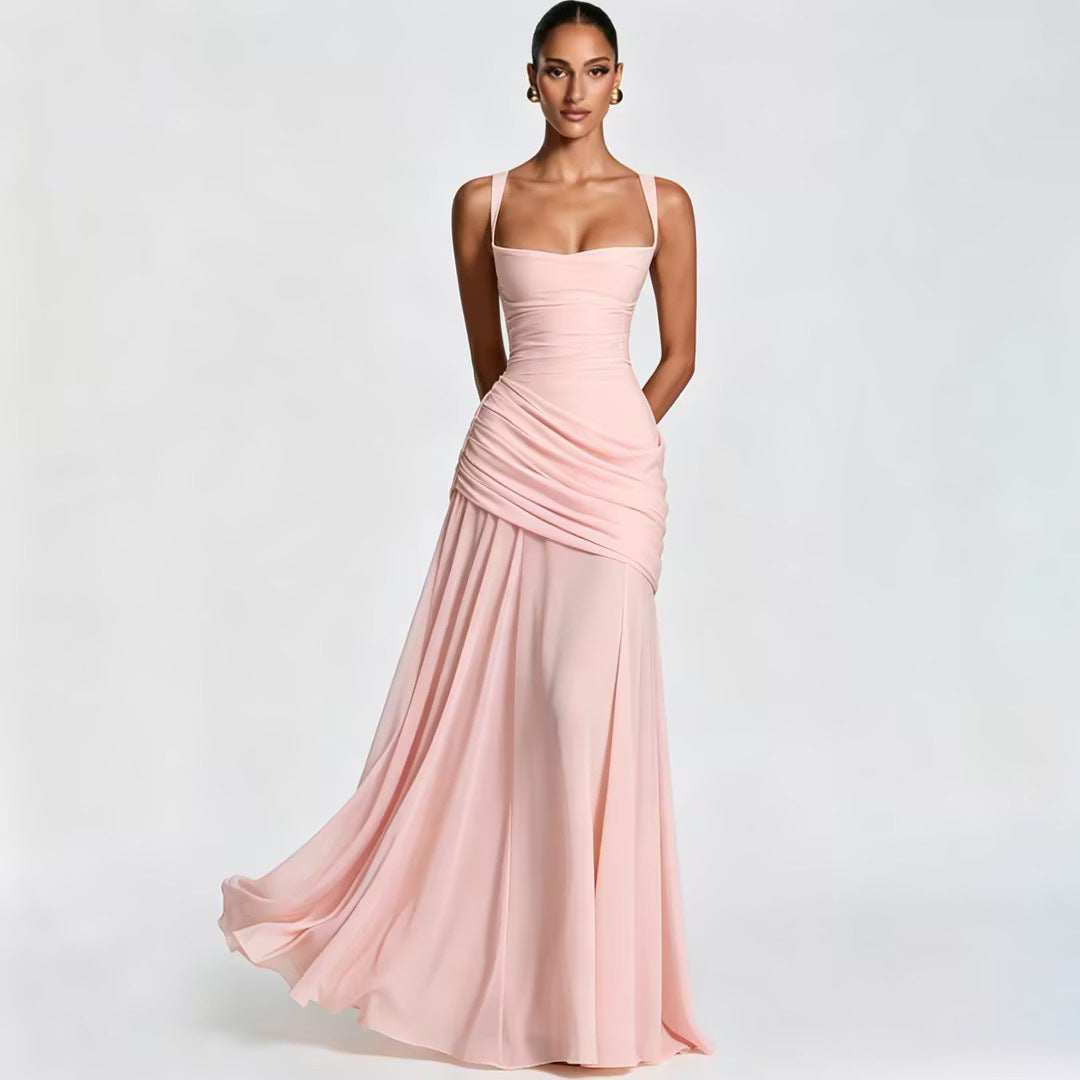 Elegante mouwloze jurk met plooien en wijde rok