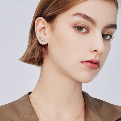 Hoogwaardige Moissanite oorbellen met gebogen vijf stenen sterling zilver