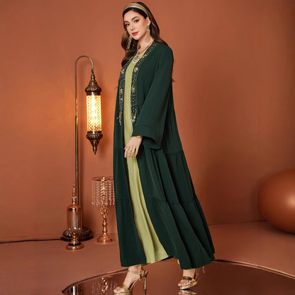 Donkergroene vintage jurk in hofstijl handgemaakt met kralen