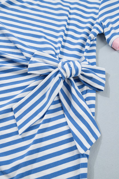 Gestreepte mini-jurk met strik contrasterende bies korte mouwen en ronde hals