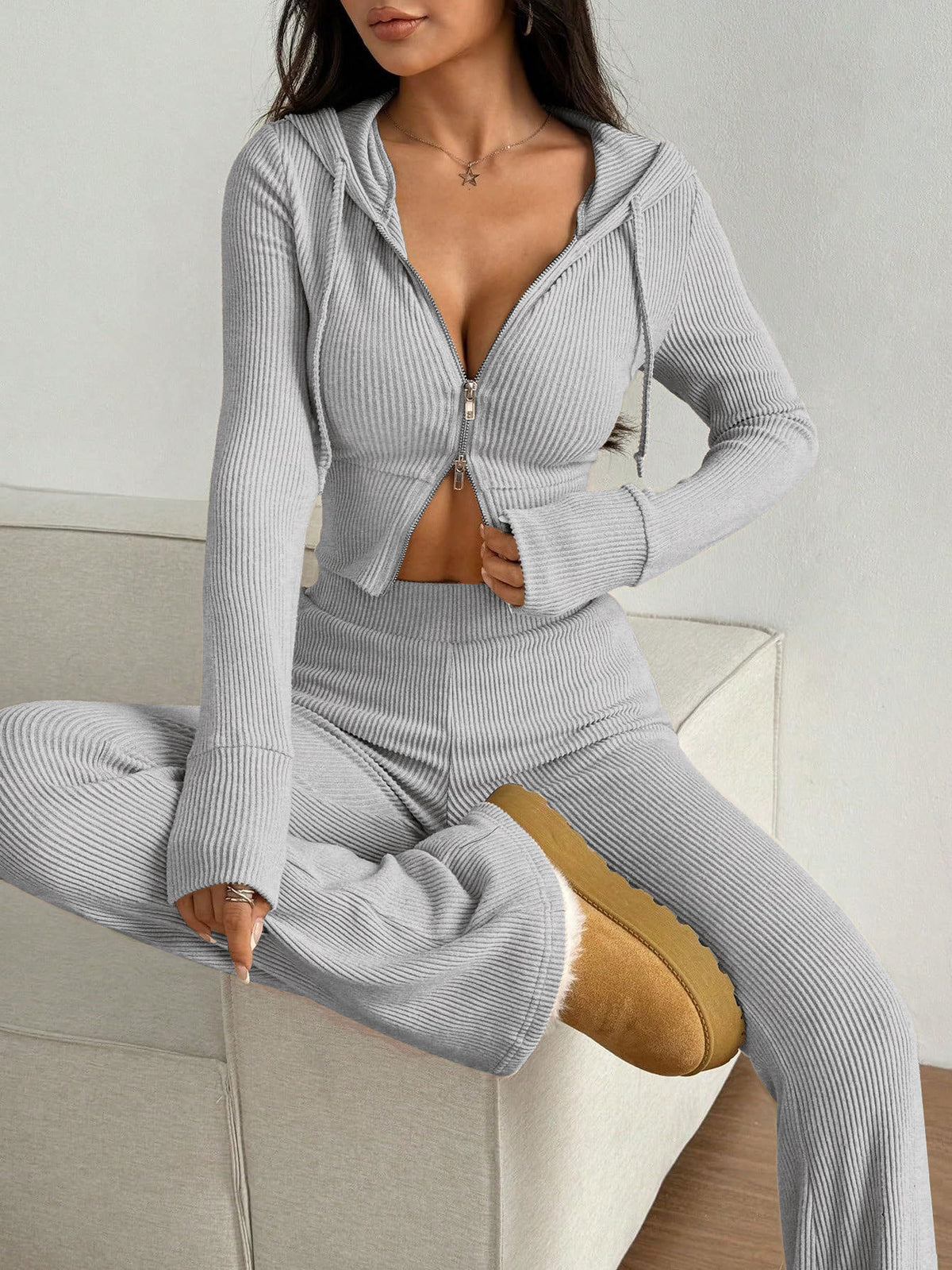 Lady's zip-up hooded long-sleeved hoodie
