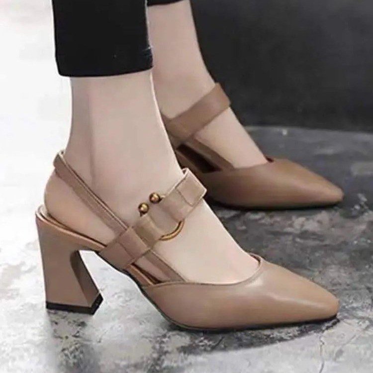 Casual square-toe high heels with horseshoe heels