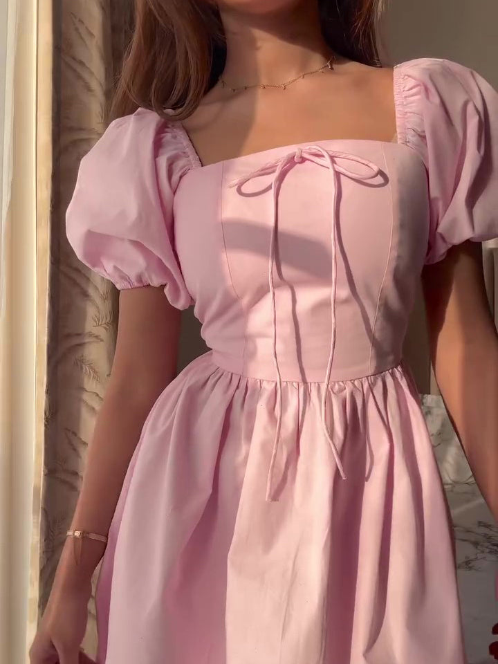 Maxi-jurk met pofmouwen en strik