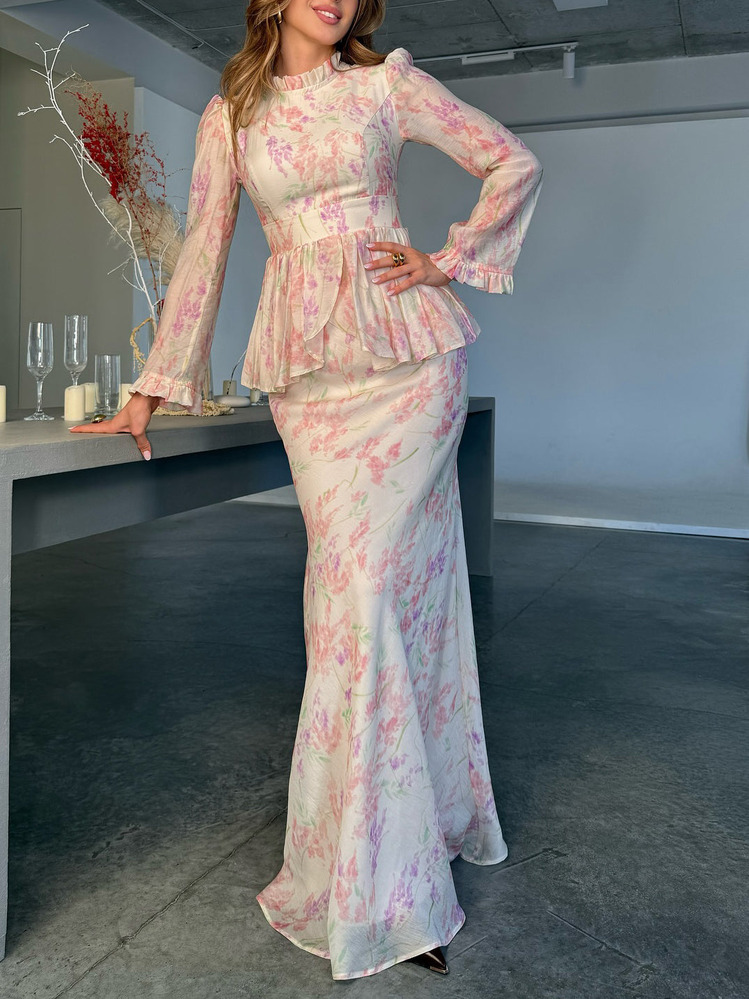 Set van top met bloemenprint ruches en rok met hoge taille en visgraatmotief