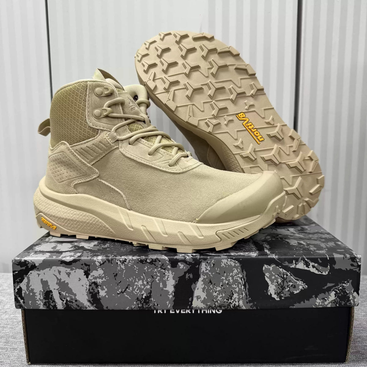 Men's Breathable Mid-High Top Outdoor Hiking Shoes with YKK Side Zipper